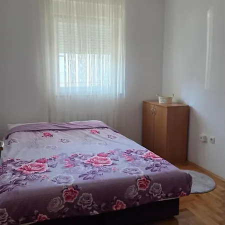 Vasilije I Simon アパート